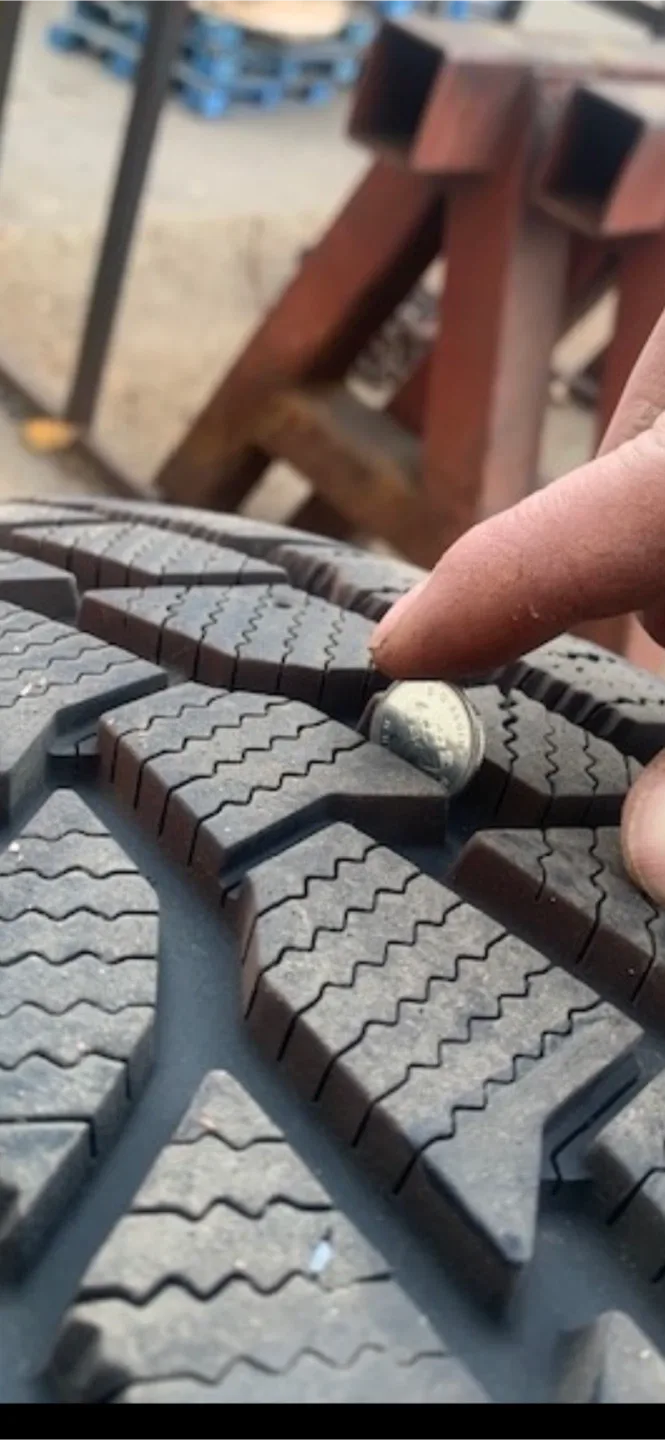 Winter Tire - 235/65R16 image indicator(3)