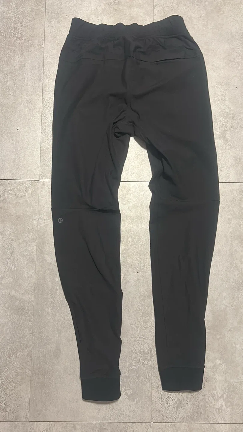 Lululemon Jogger XS Black image indicator(2)