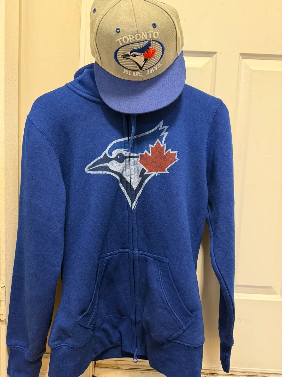 Blue Jays hoodie and Hat