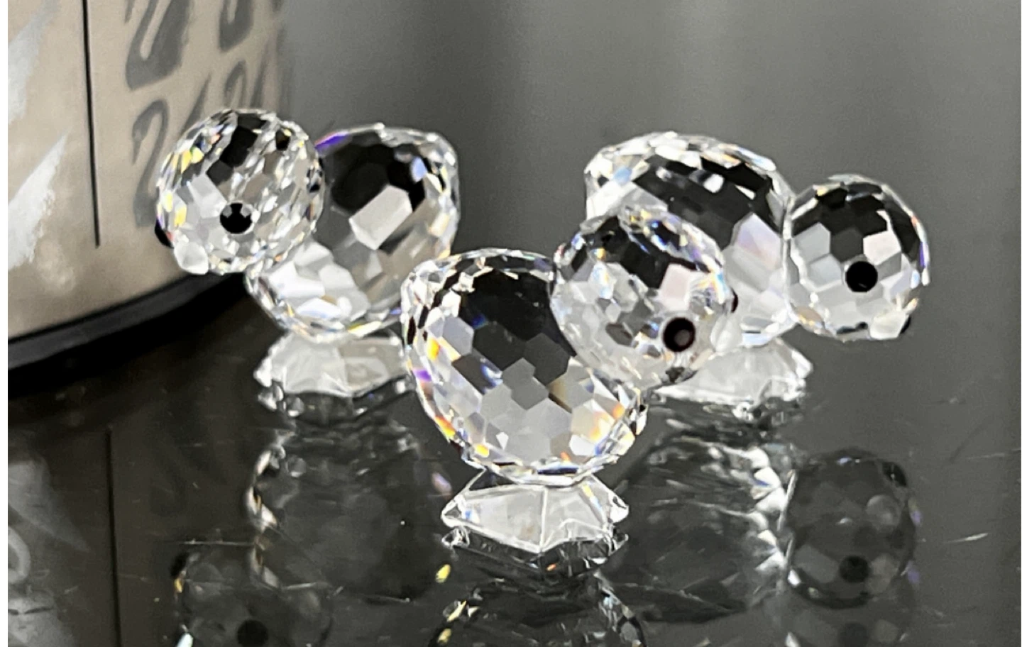 Swarovski 014824 figures. 3 Chicks