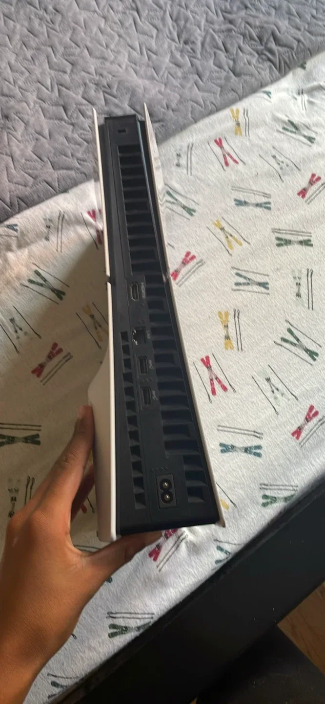 PlayStation 5 (PS5) - White image indicator(4)