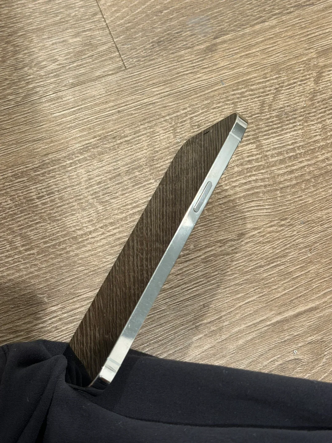 iPhone 12 Pro Max 128GB UNLOCKED image indicator(2)