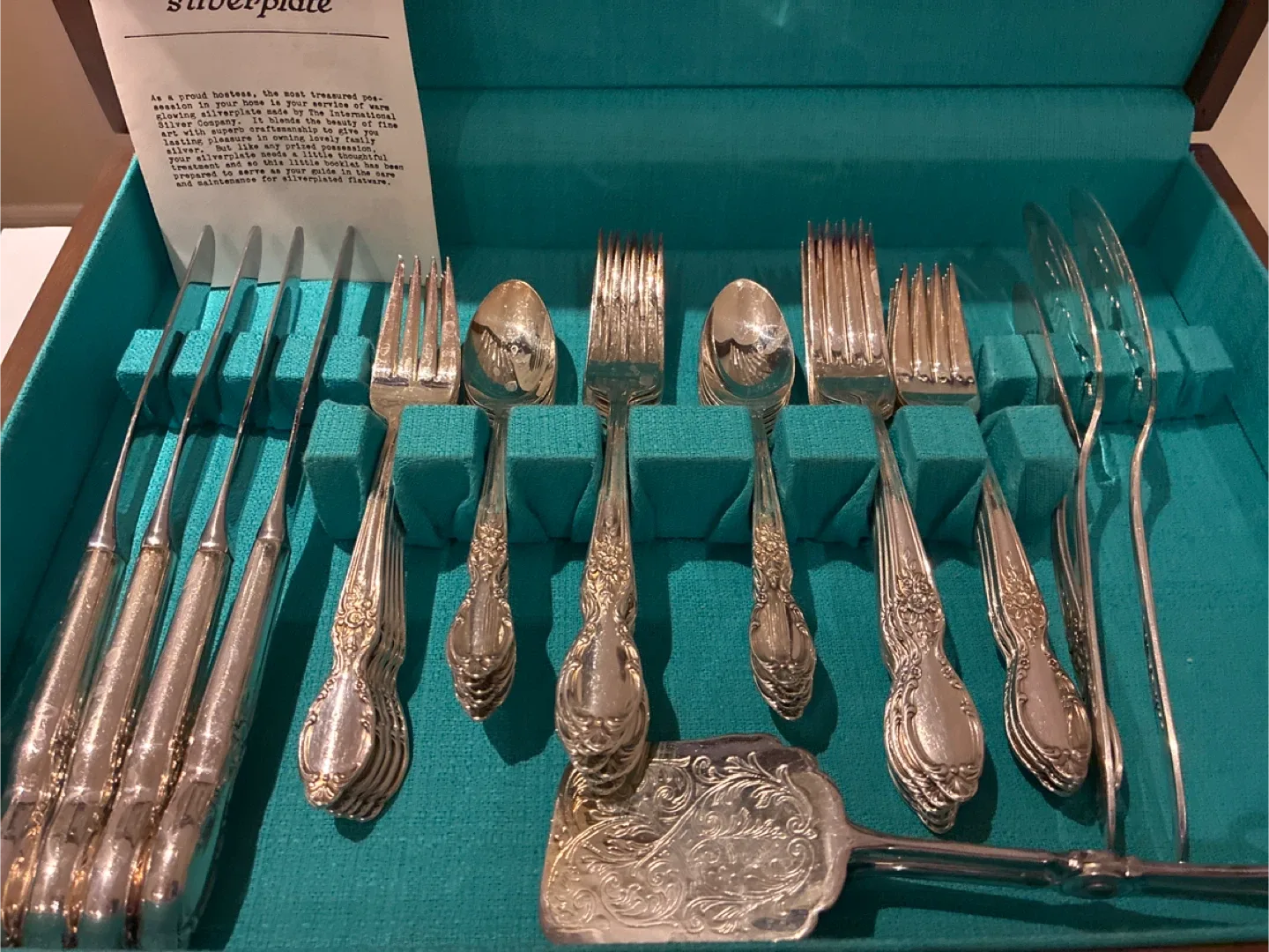Wm. Rogers & Son Original Rogers Silverplate Flatware Set image indicator(2)