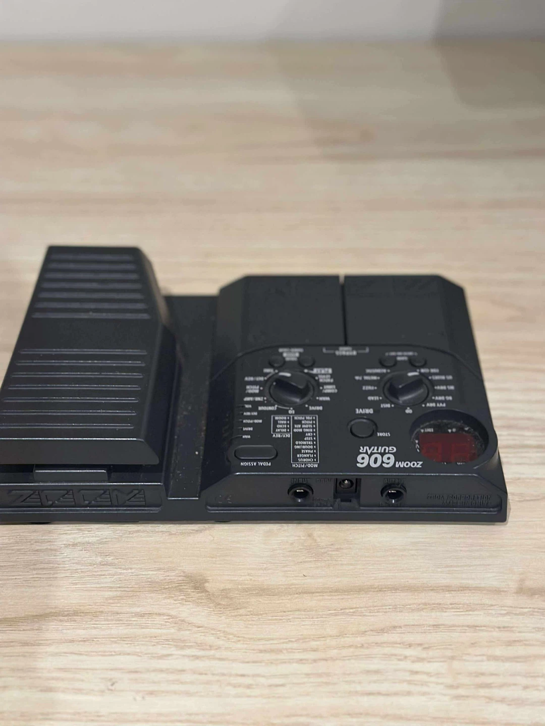 Zoom 606 Guitar Multi Effects Pedal