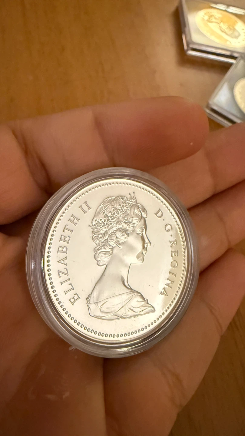 1976 Canada 50% silver Dollar Coin 🥕