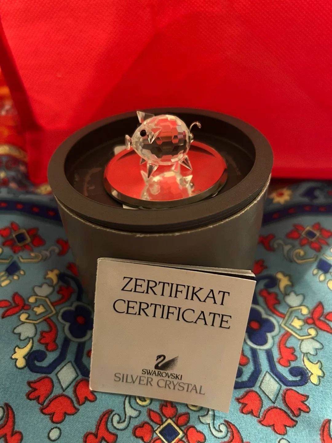 Swarovski Pig with metal tail figurine image indicator(5)