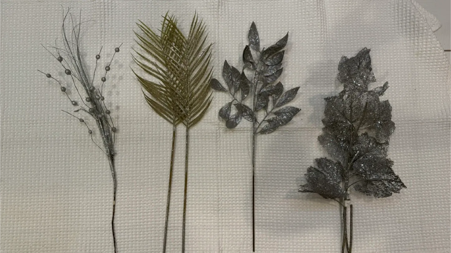 Winter Holidays  Floral Arrangement image indicator(2)