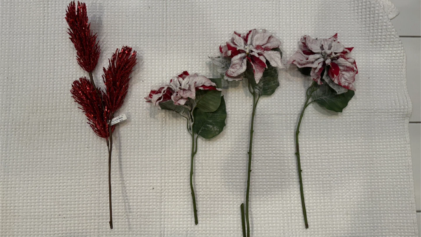 Christmas Floral Arrangement - photo 2