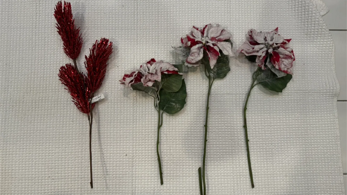 Christmas Floral Arrangement image indicator(2)