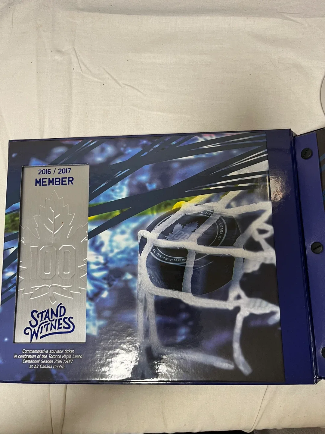 Toronto Maple Leafs 100th Anniversary Member's Edition Book image indicator(2)