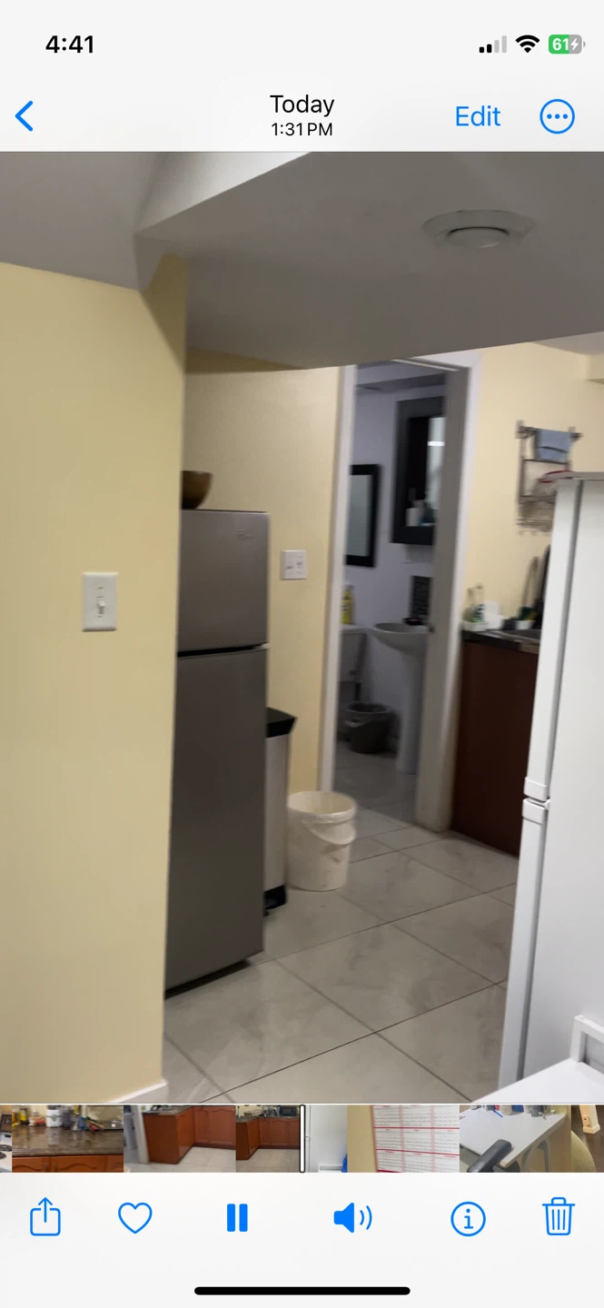 One private rooom in 2 bedroom basement - photo 3