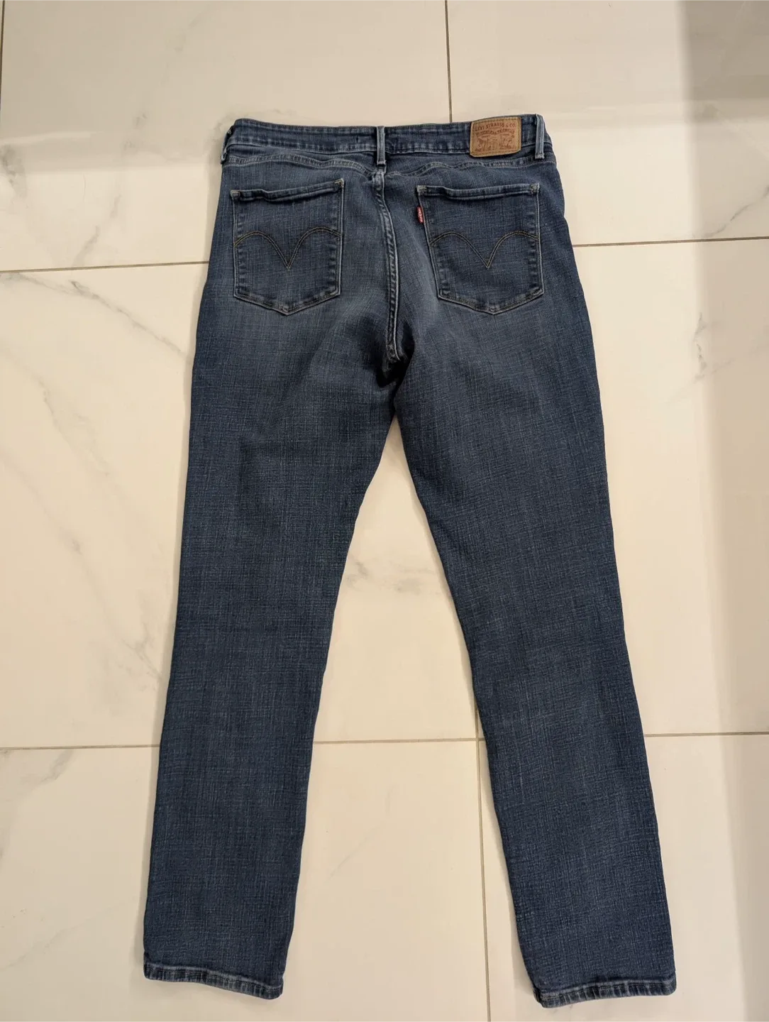 Levi Strauss & Co. Mid Rise Skinny Jeans - Size 14 image indicator(2)