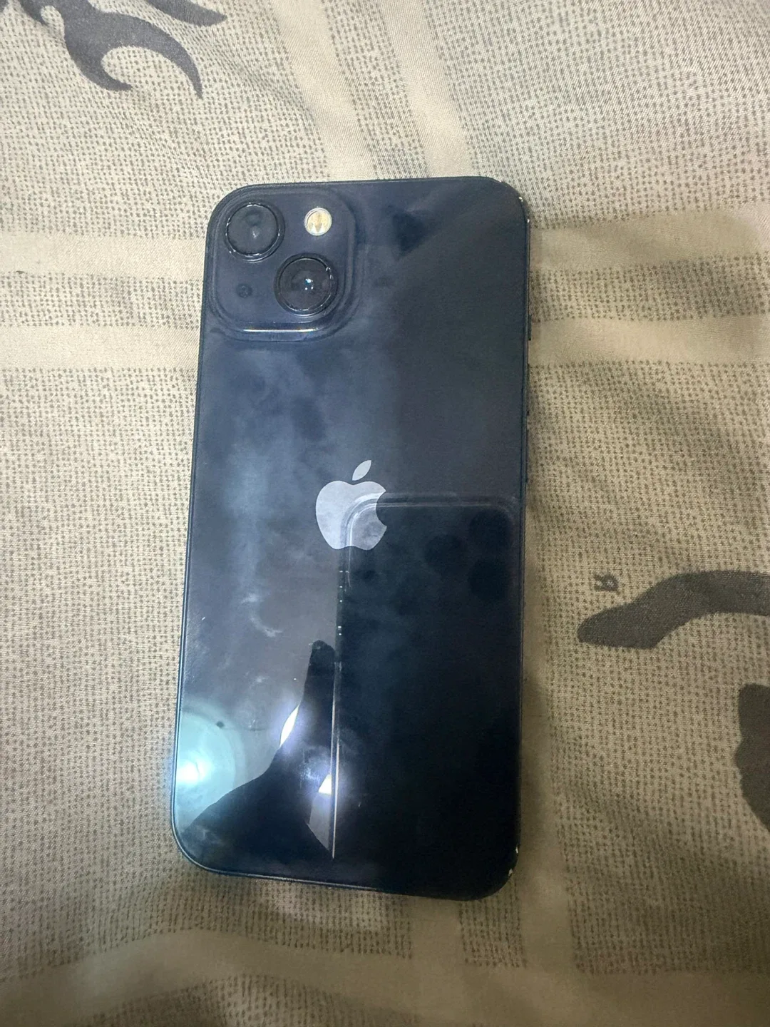 iPhone 13 - 256GB image indicator(2)