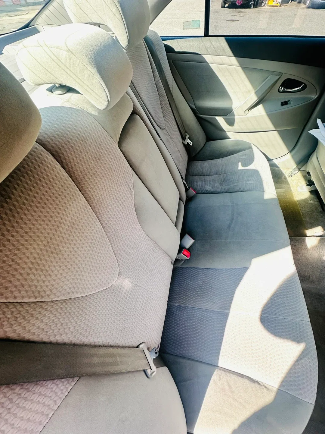 Toyota Camry Sedan - Silver image indicator(3)