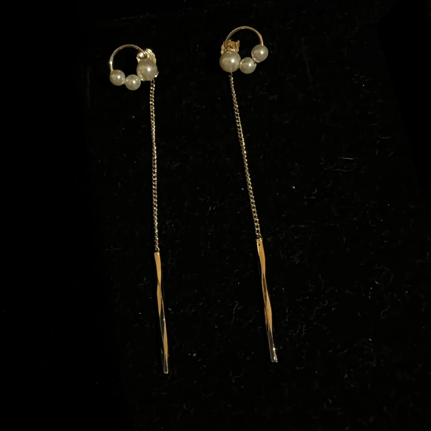 (Retail $119)New Silver & Pearl Long Chain Earrings image indicator(4)