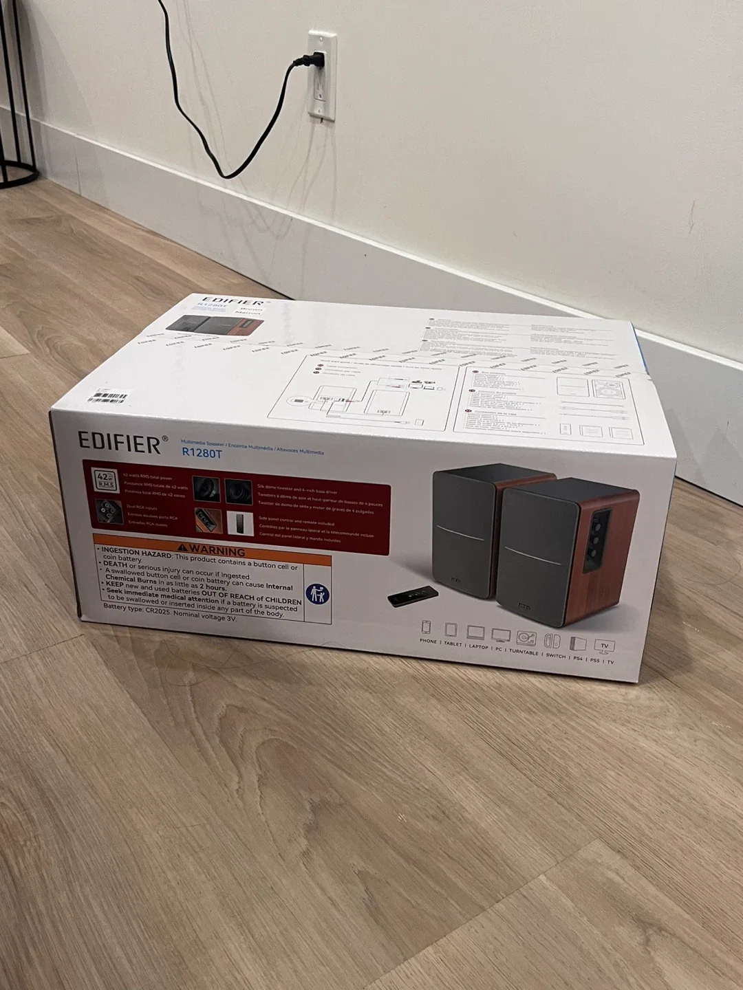 Edifier R1280T Powered Bookshelf Speakers - Brown