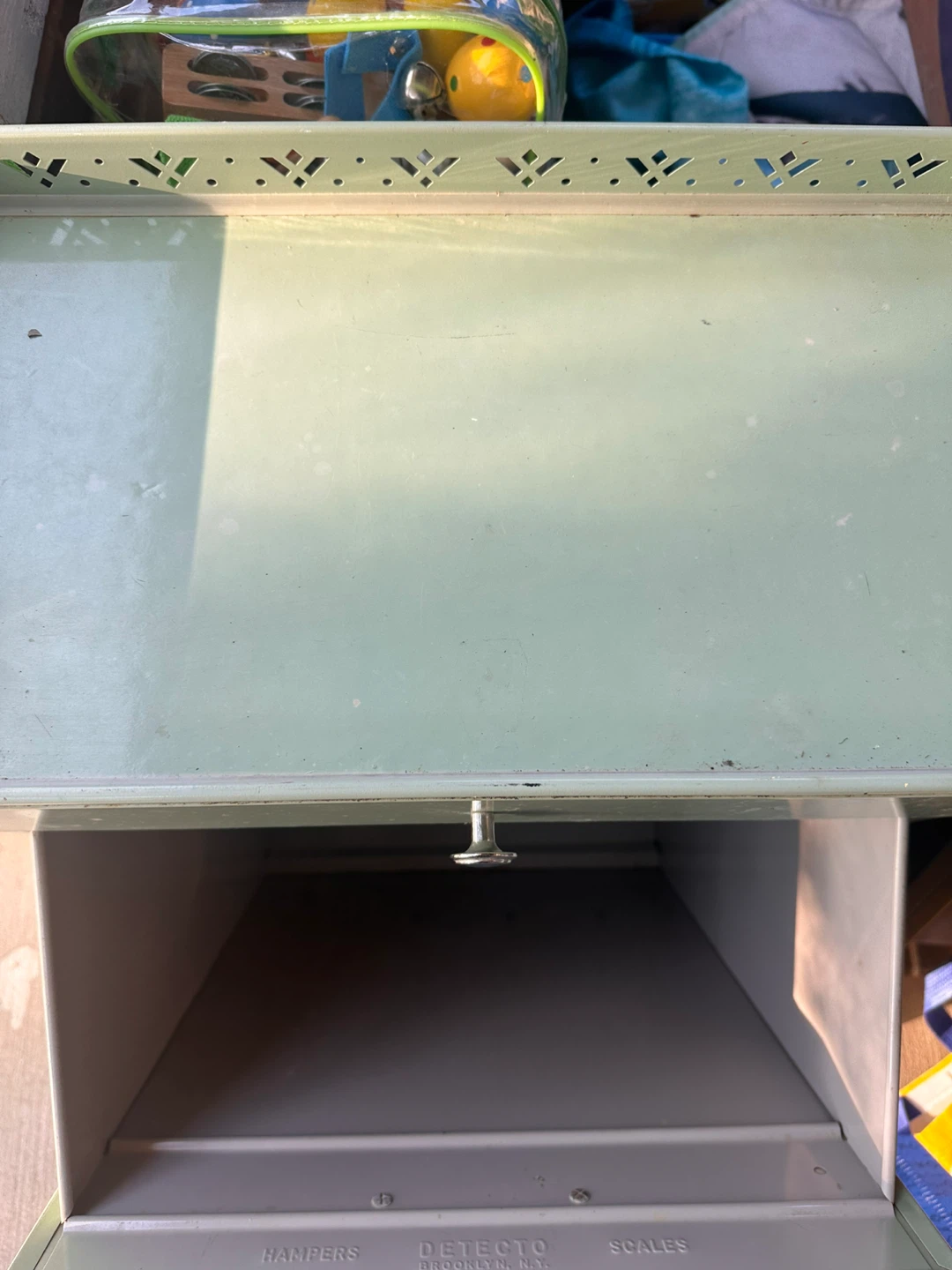 Vintage metal cabinet with drawer and hamper🥕 - photo 5