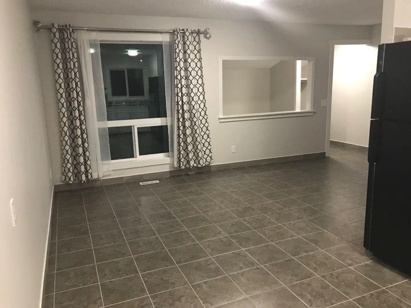 3 bedroom 2 full bathrooms Townhouse