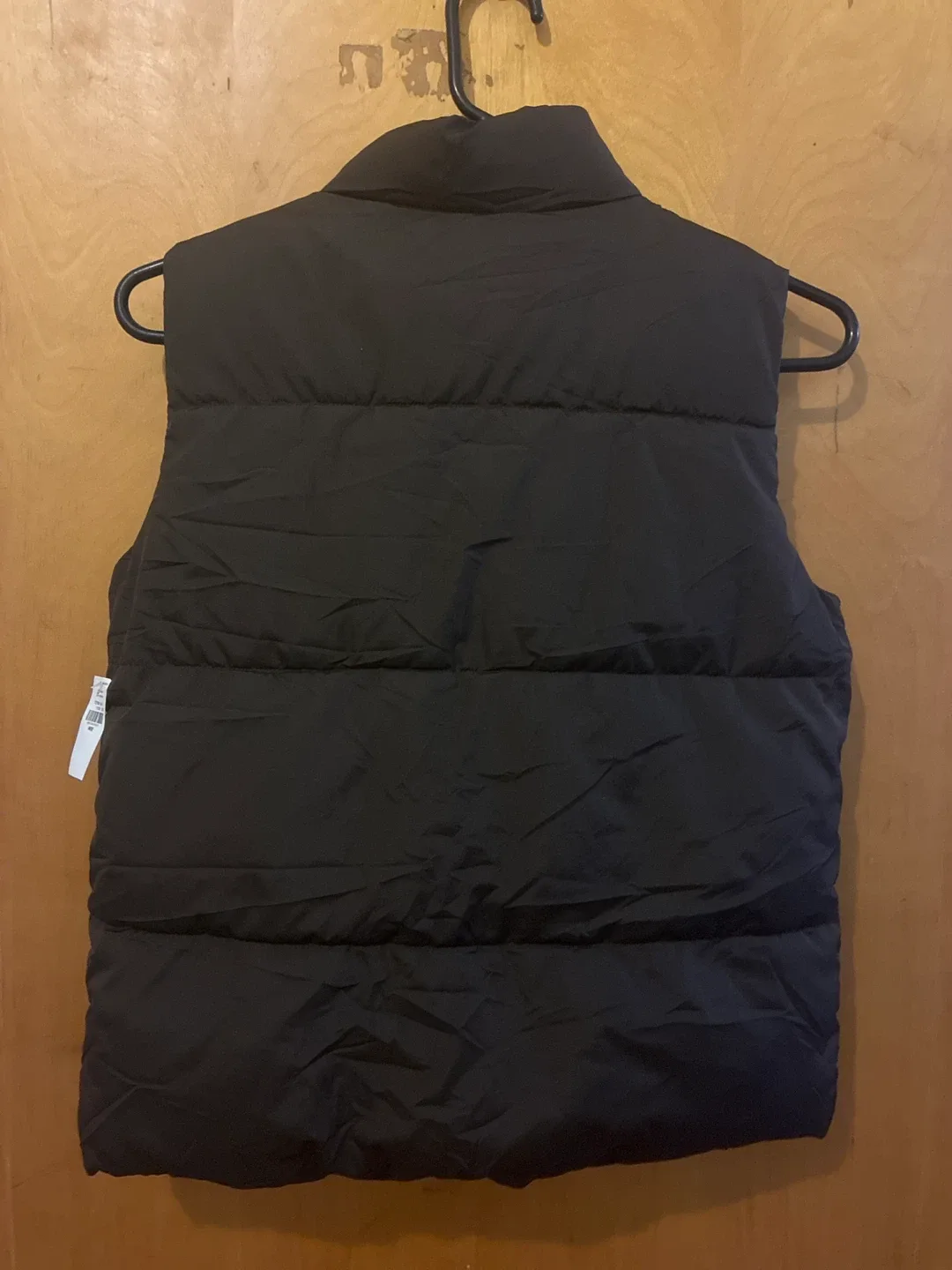 New Old Navy Puffer Vest - Size M image indicator(4)