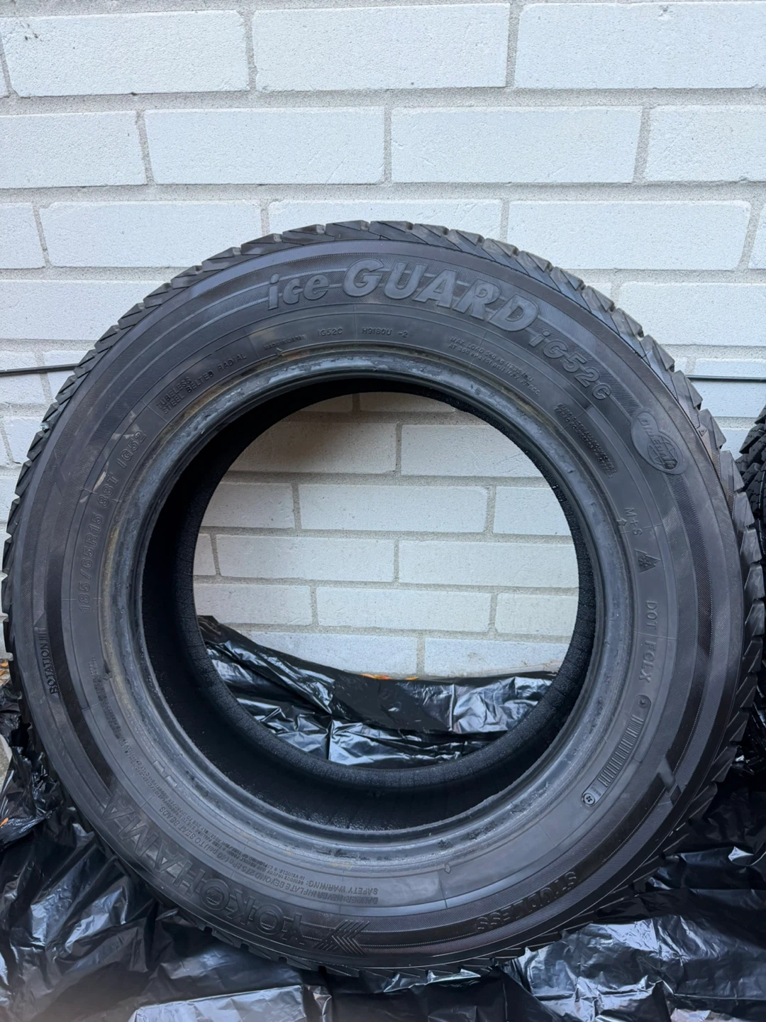 185/65R15 Yokohama Ice Guard IG52C Winter Tires - photo 5