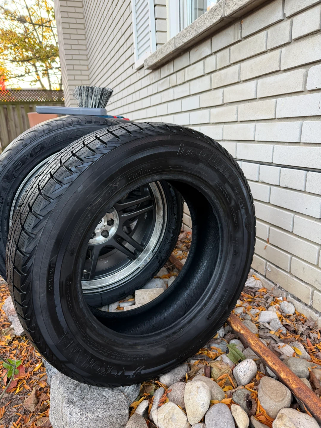 185/65R15 Yokohama Ice Guard IG52C Winter Tires - photo 3
