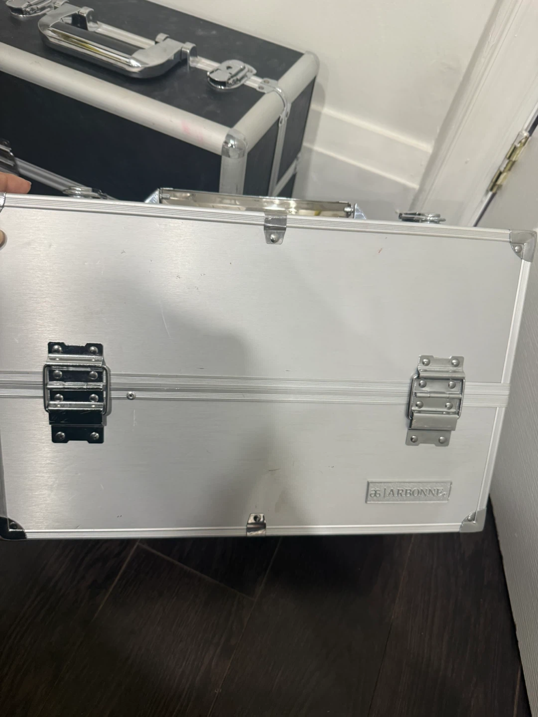 Arbonne Silver & Black Makeup Cases - photo 2