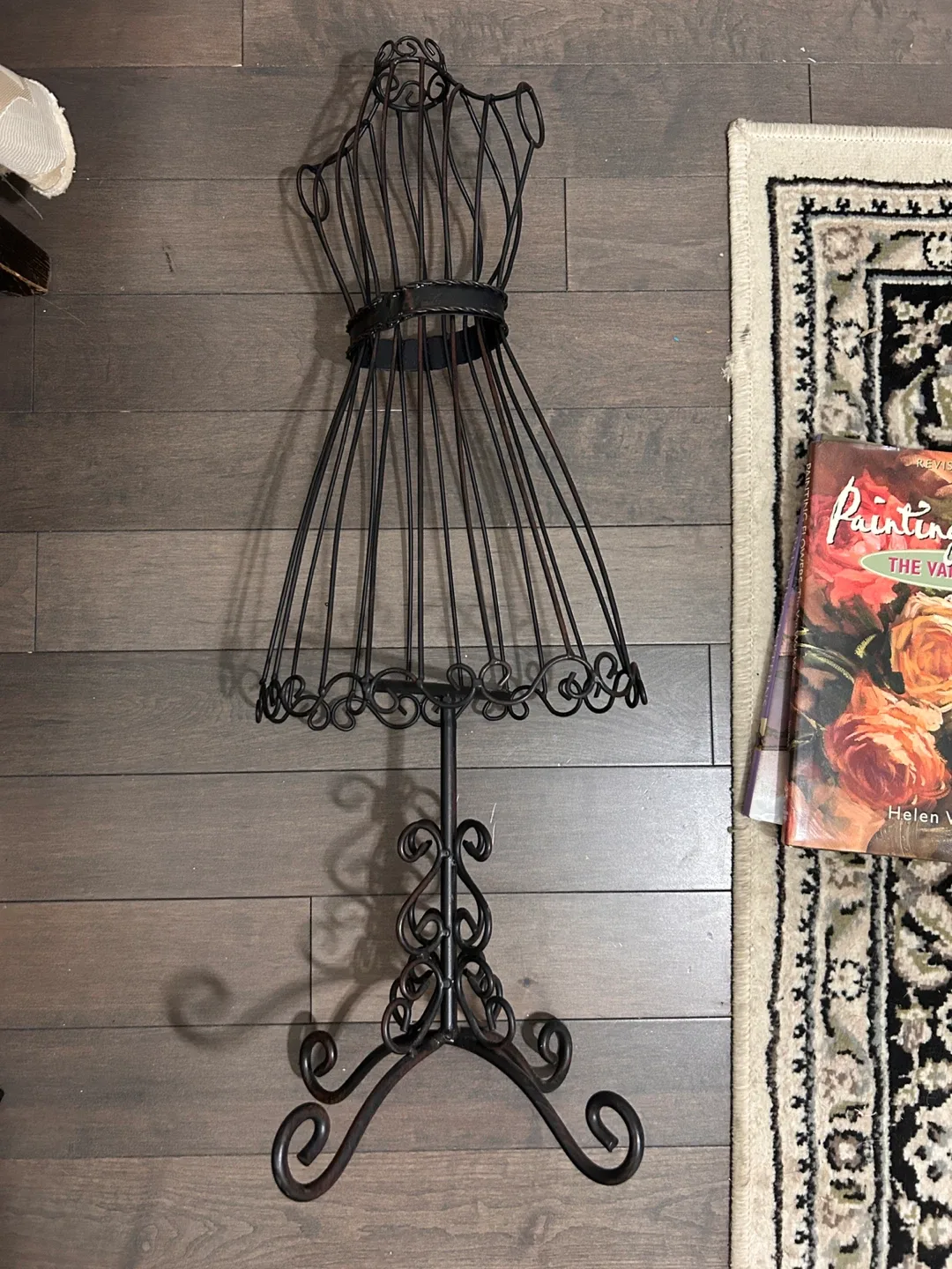 Decorative Metal Dress Form Mannequin image indicator(4)