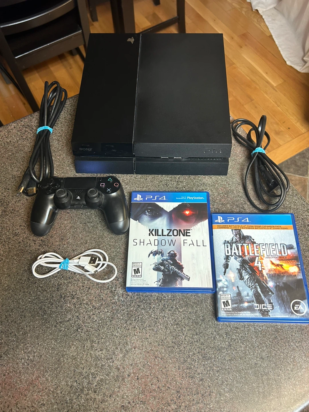 Sony PS4 Bundle