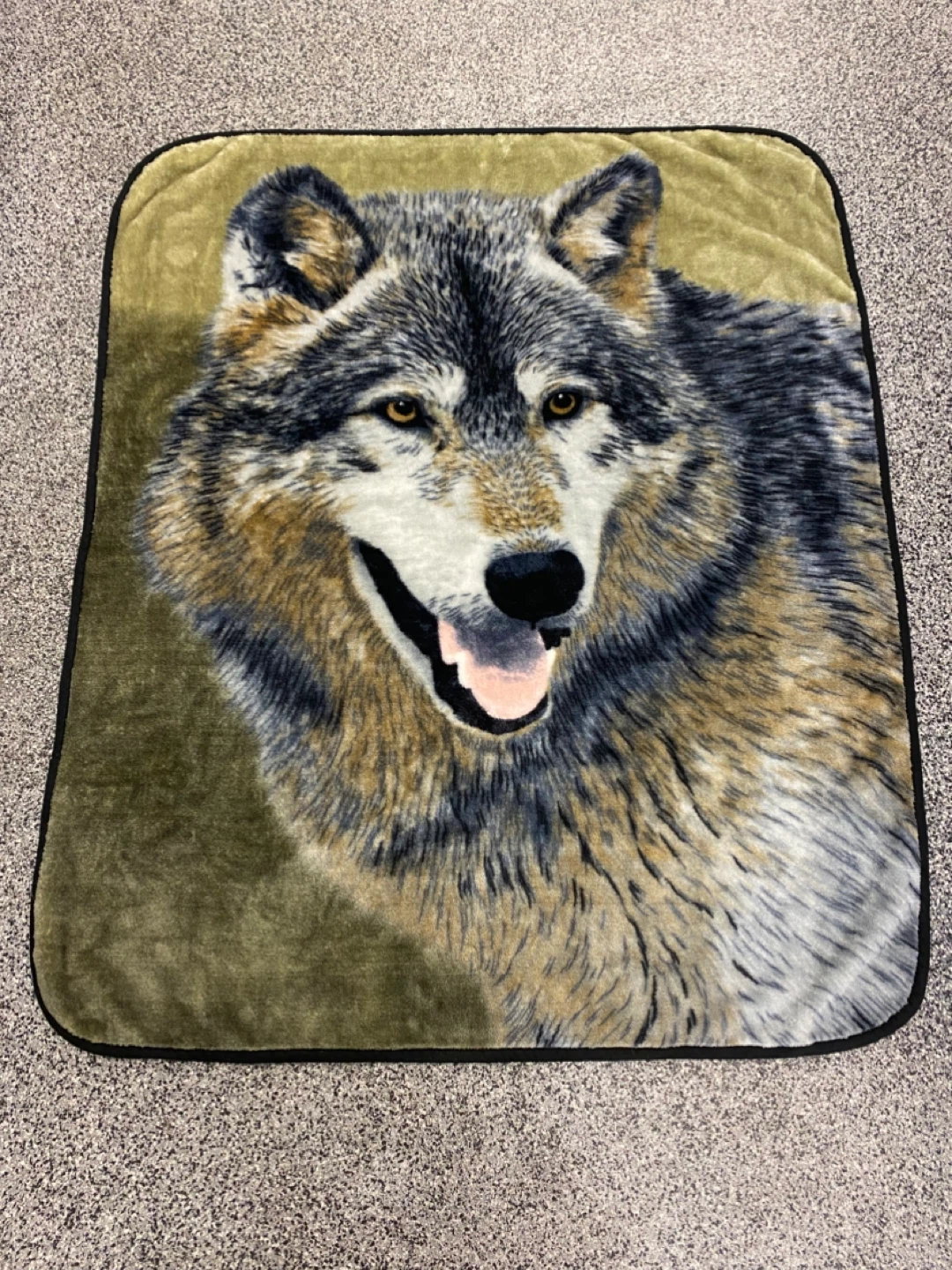 Wolf Themed Reversible Throw Blanket 58x49