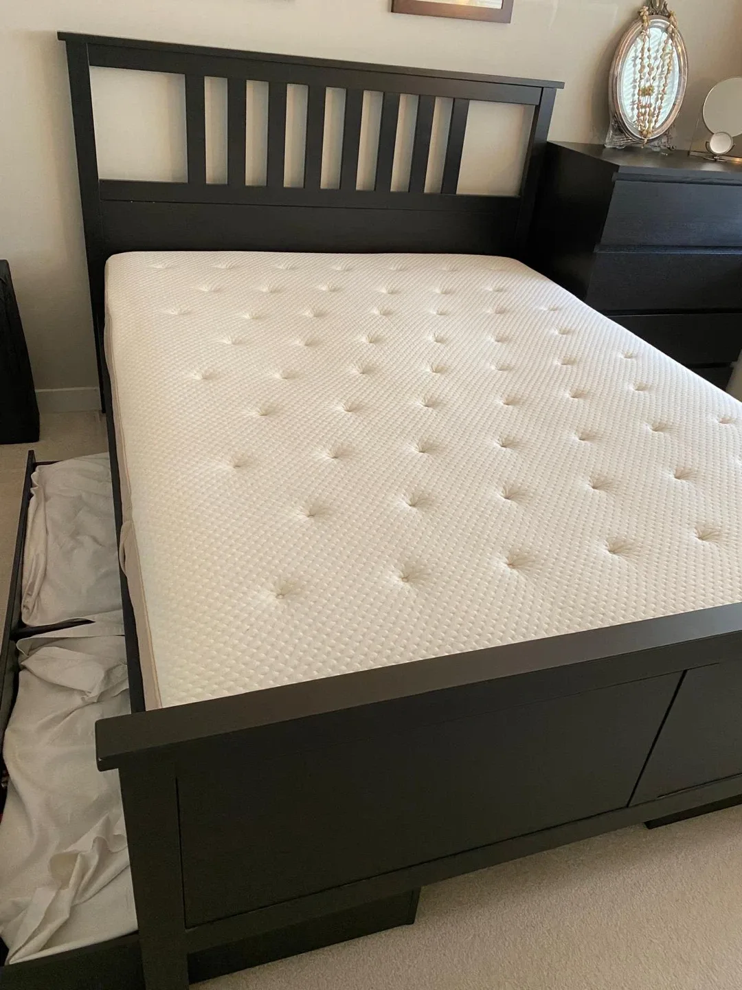 IKEA Bed & Mattress image indicator(2)