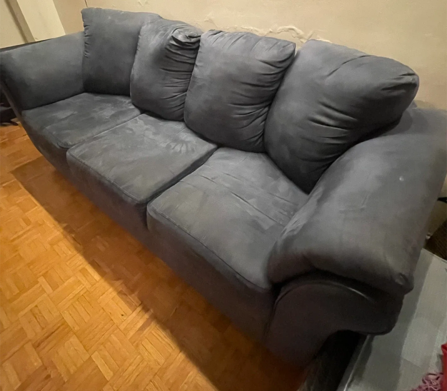 Comfortable Sofa image indicator(2)