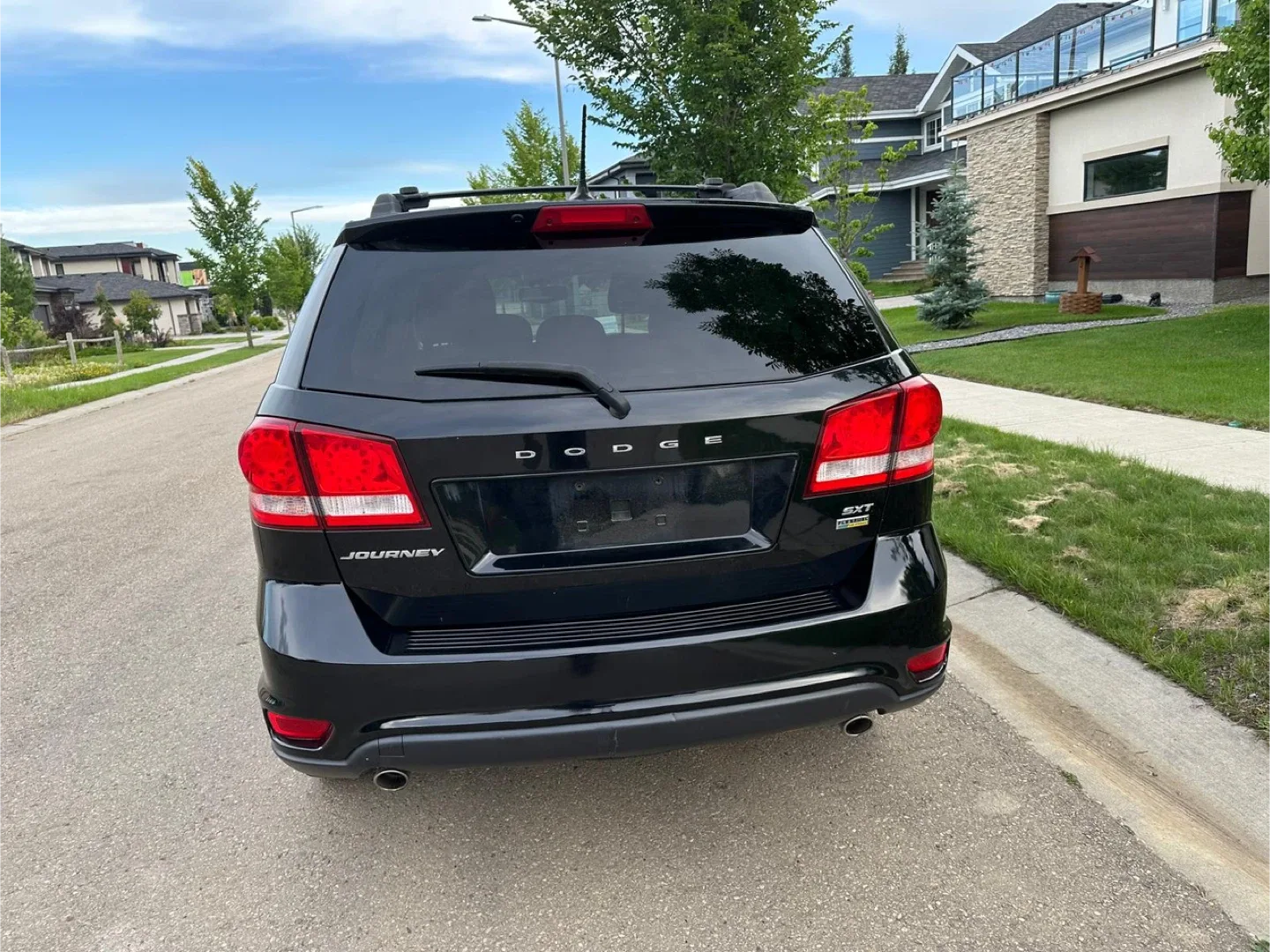 Black Dodge Journey image indicator(3)