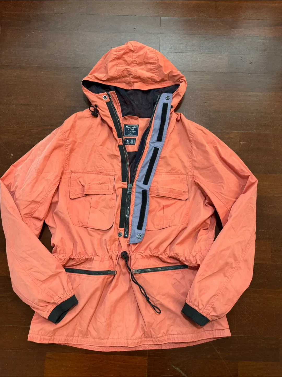 Abercrombie & Fitch Windproof and waterproof Jacket - Size M image indicator(3)