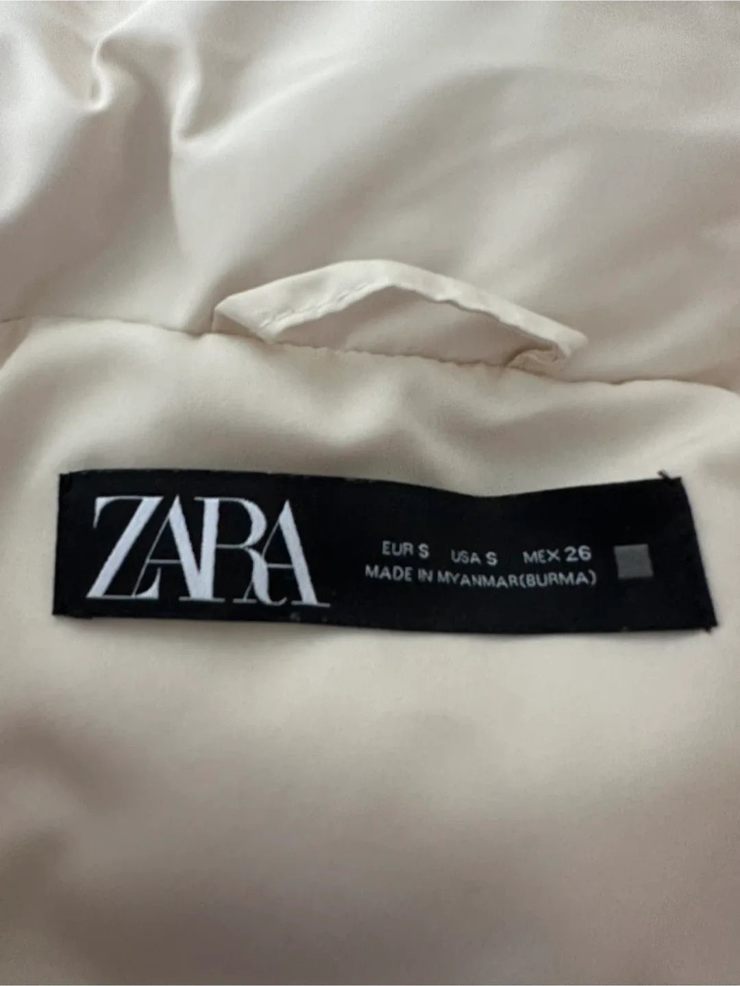 Zara white Vest with Hood - Size S image indicator(3)