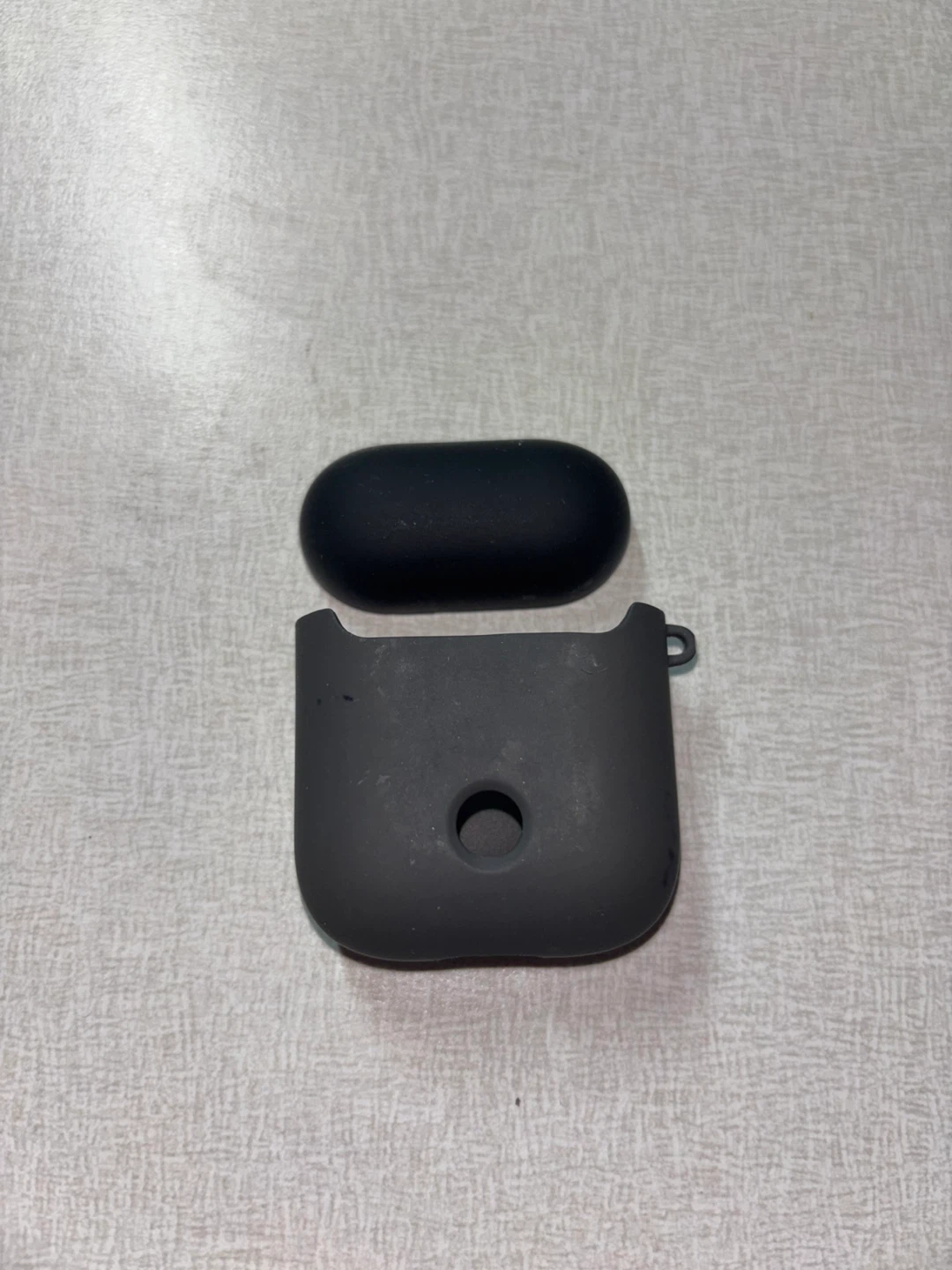AirPods case - photo 2