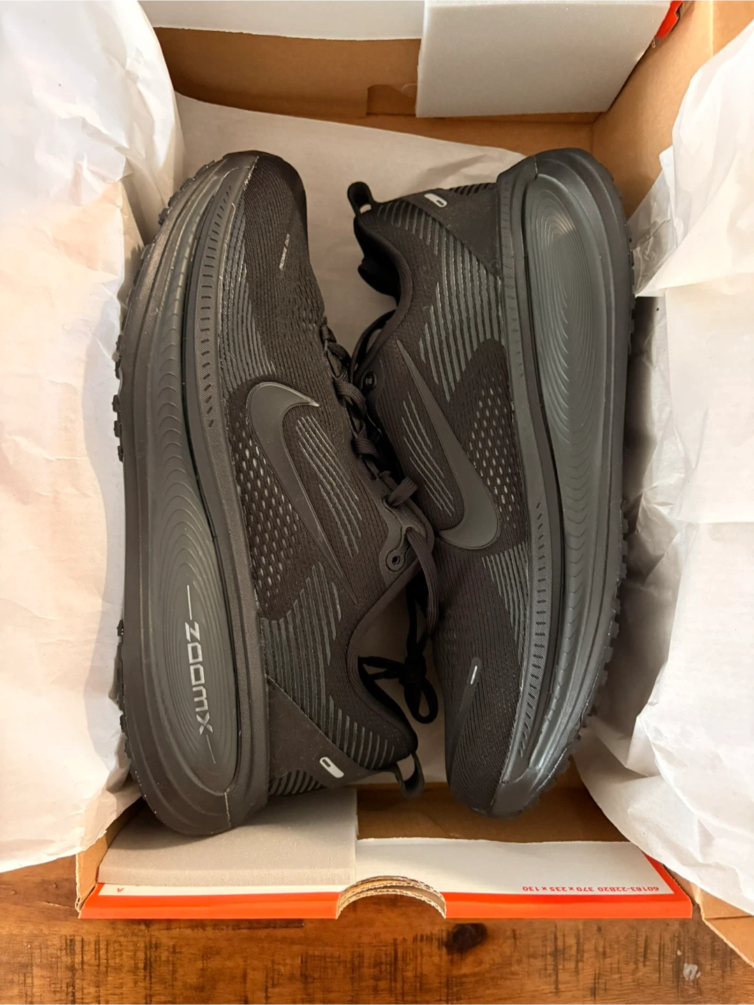Nike Vomero 18 (Black/Dark Smoke Grey) – Size 11 – Brand New