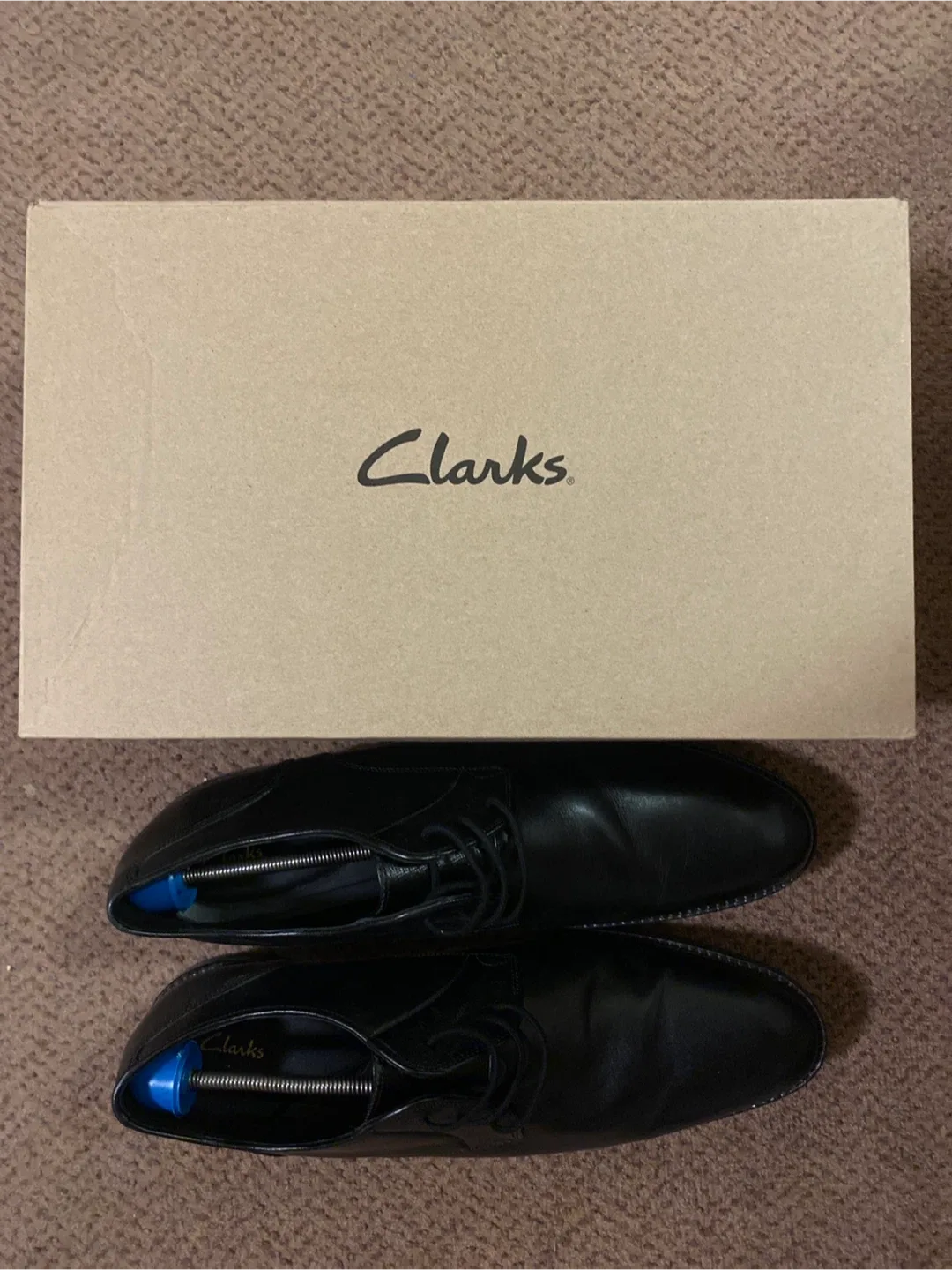 Clarks Black Leather Dress Shoes, Size 9.5 image indicator(3)