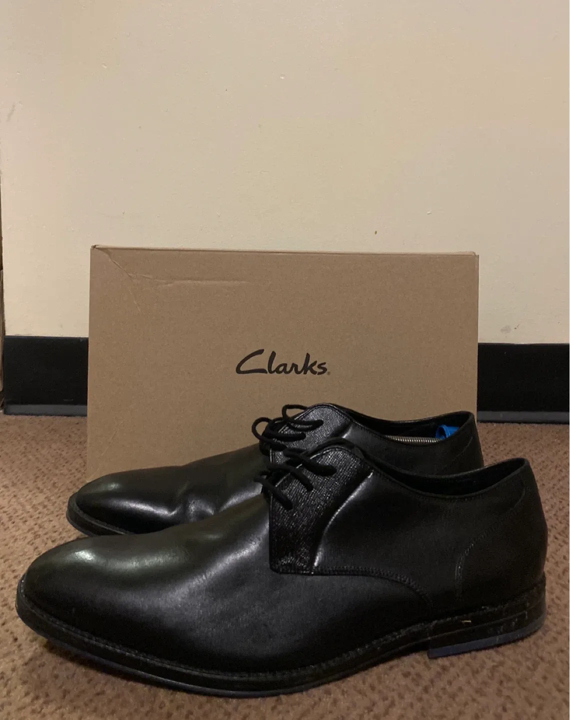 Clarks Black Leather Dress Shoes, Size 9.5 image indicator(2)