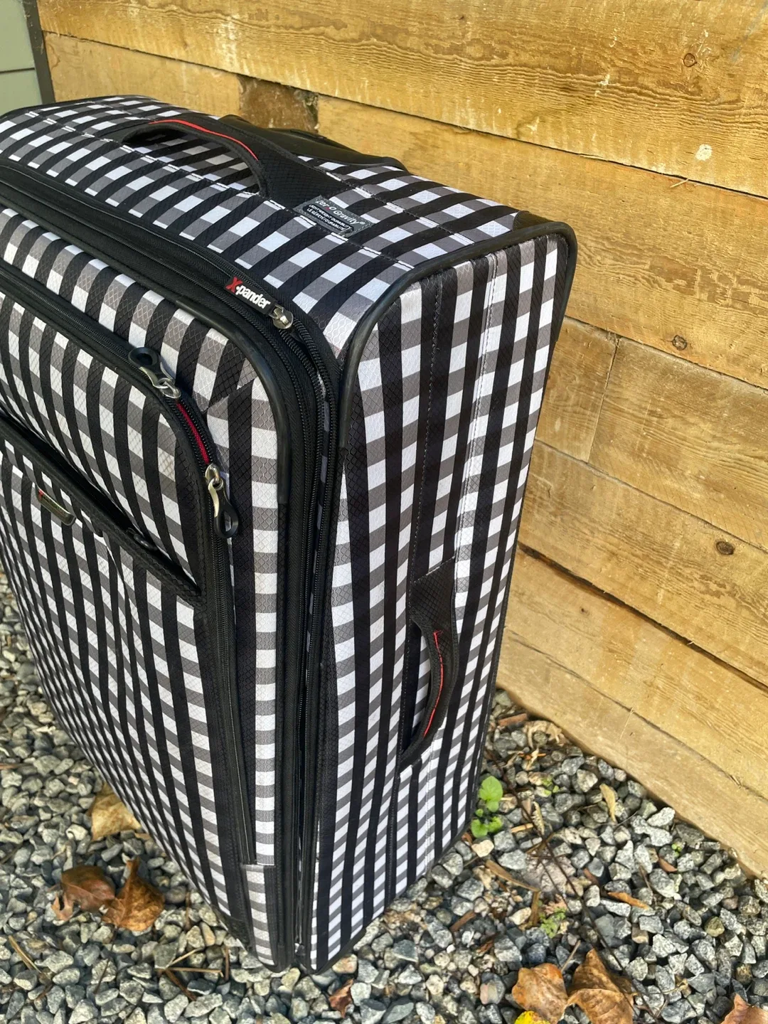 Ricardo Beverly Hills Suitcase - Checked Luggage image indicator(2)