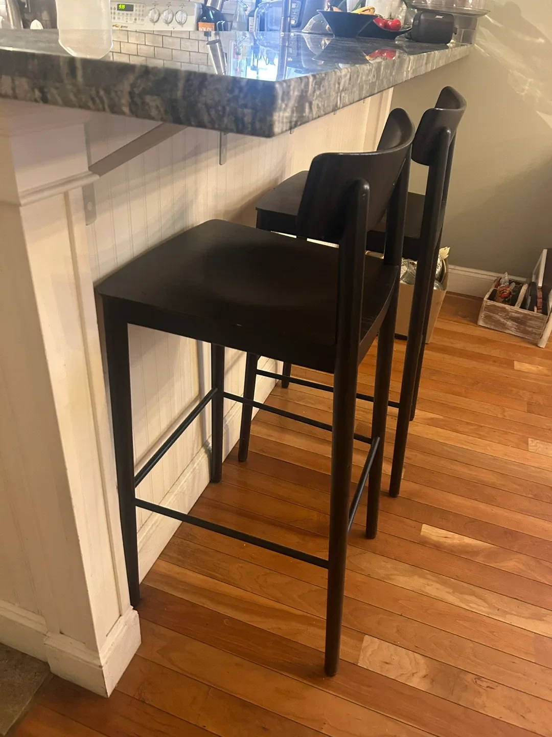 Set of 2 Black Bar Stools image indicator(4)