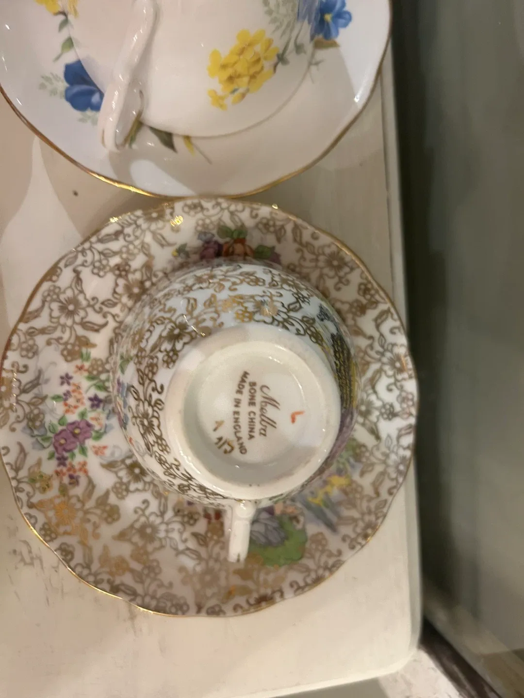 Vintage Tea Cup and Saucer Set image indicator(3)