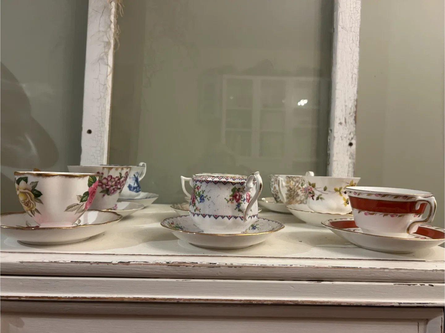 Vintage Tea Cup and Saucer Set image indicator(8)