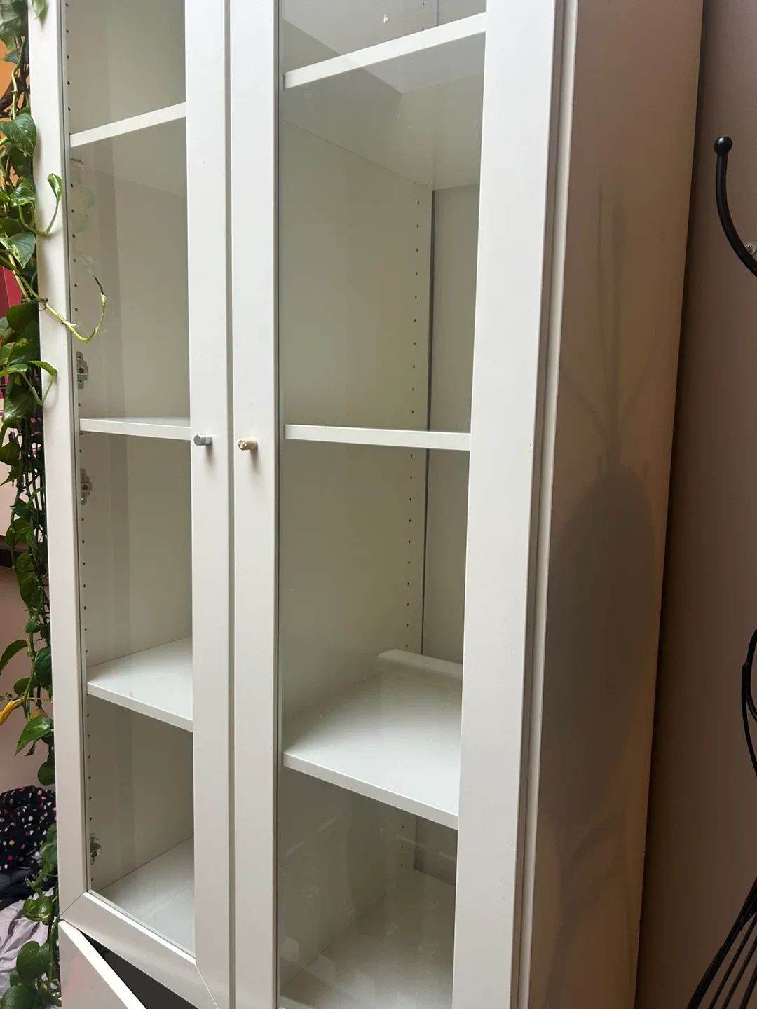 IKEA Billy Bookcase with Glass Doors image indicator(2)