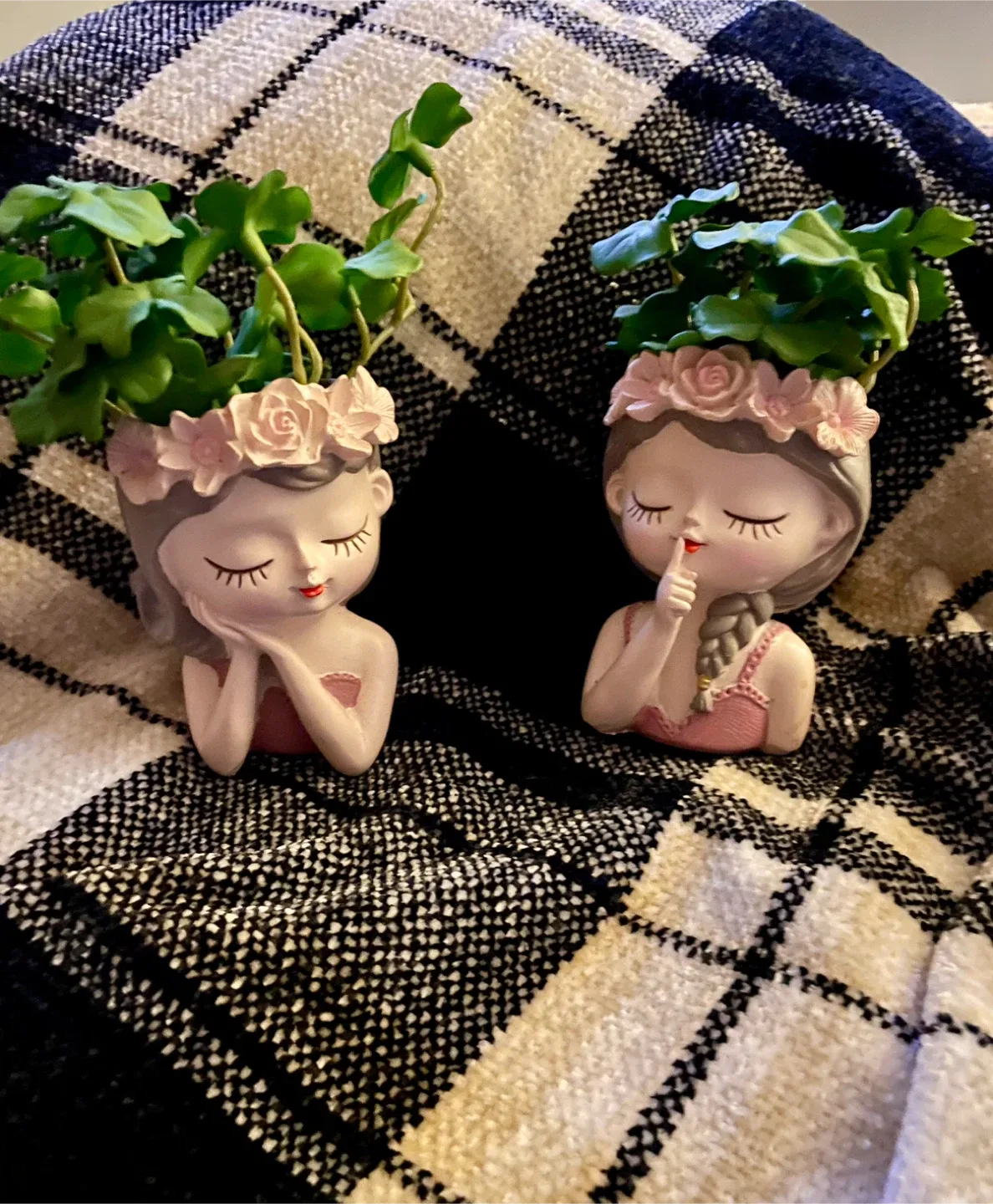 🥕 Cute Girl Flower Pots (Set of 2) image indicator(2)