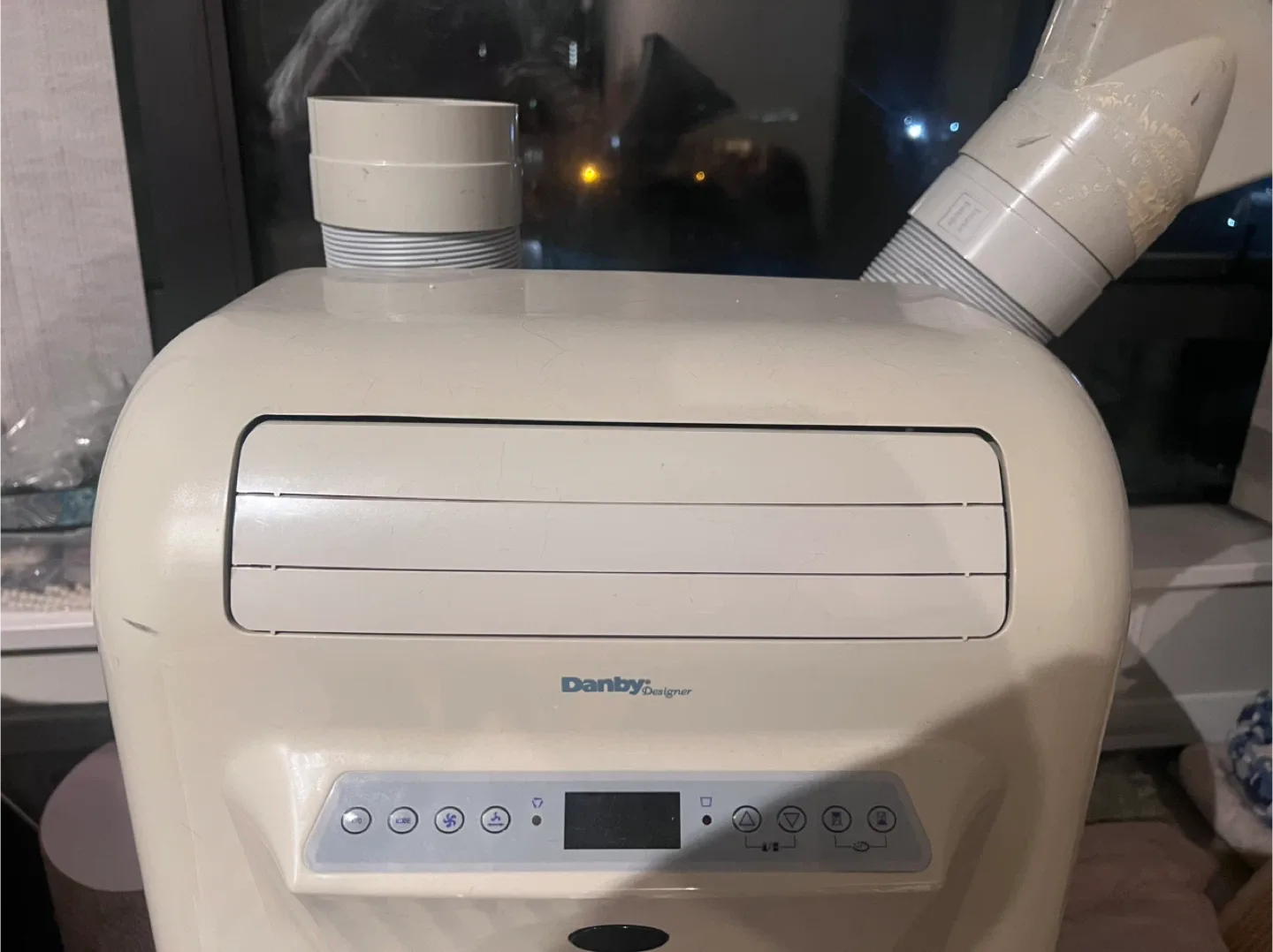 Danby Designer Portable Air Conditioner image indicator(2)