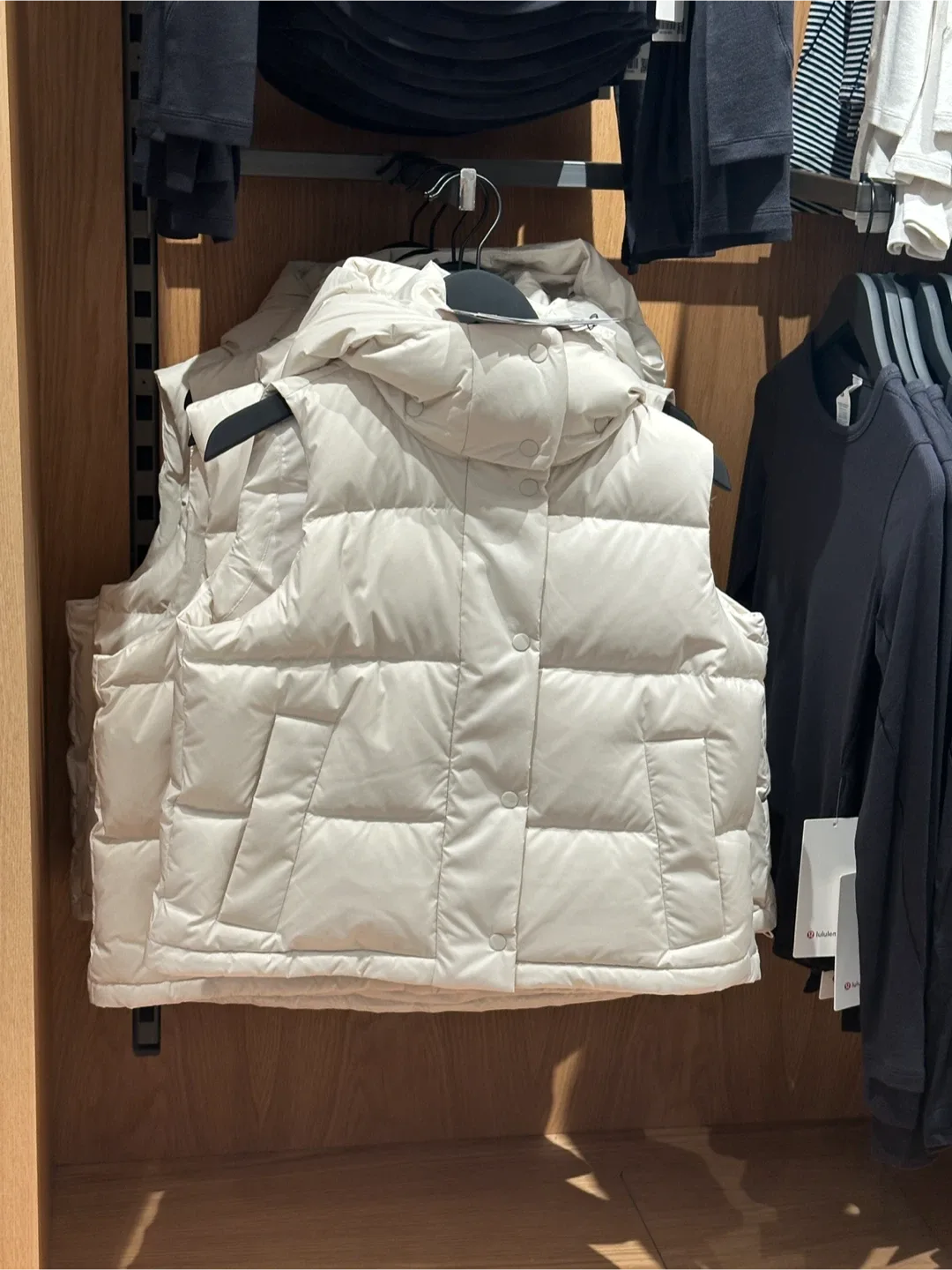 Lululemon Wunder Puff Cropped Vest - Bone size 4 image indicator(2)