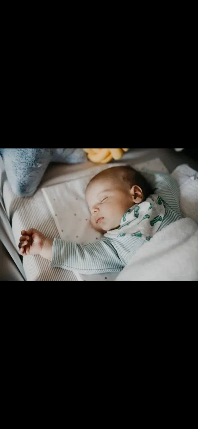 Baby Sleeping Bed Bassinet image indicator(8)