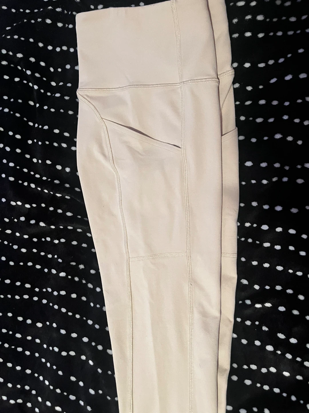 Aritzia High-Rise Leggings W/ Pockets - photo 4