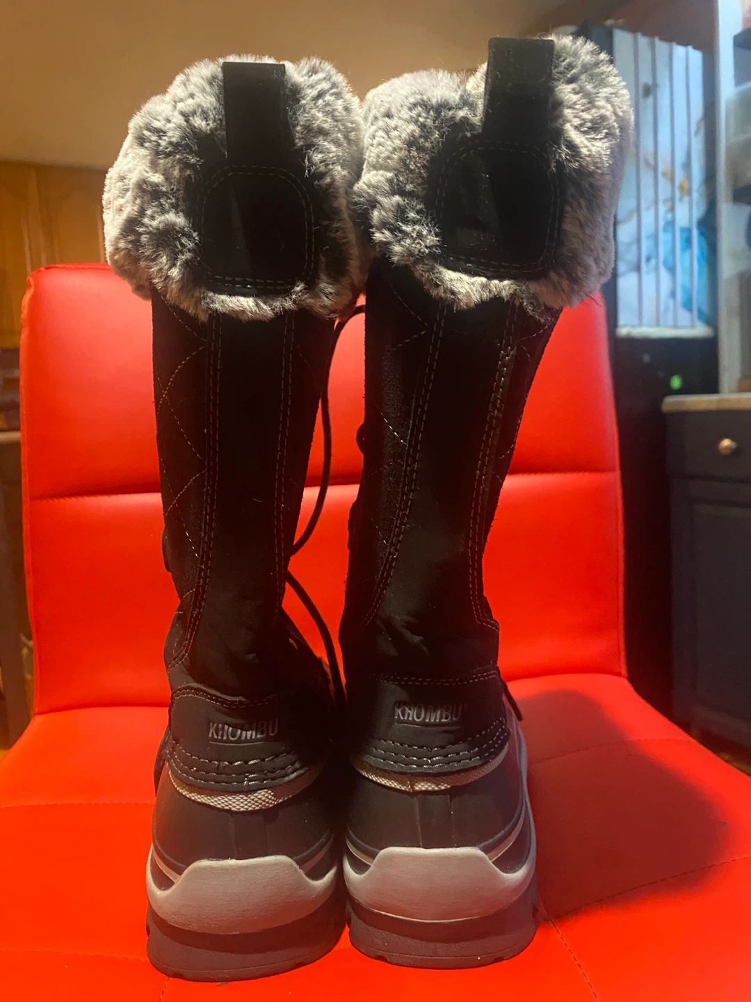 Khombu Ellie Winter Boots - Size 8M - photo 3