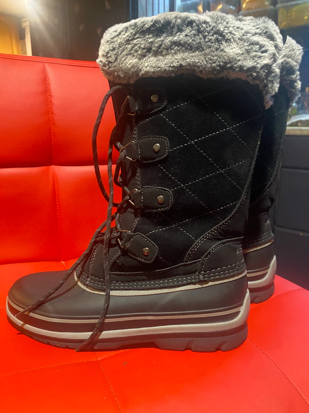 Khombu Ellie Winter Boots - Size 8M - photo 4